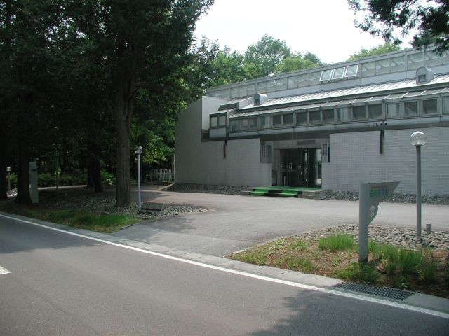 田崎美術館