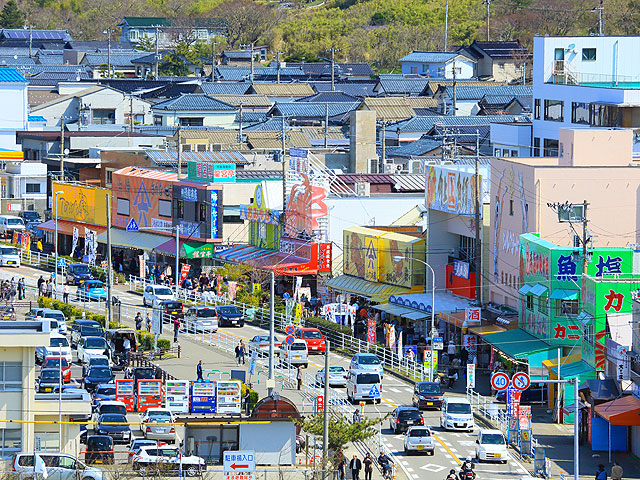 寺泊魚の市場通り