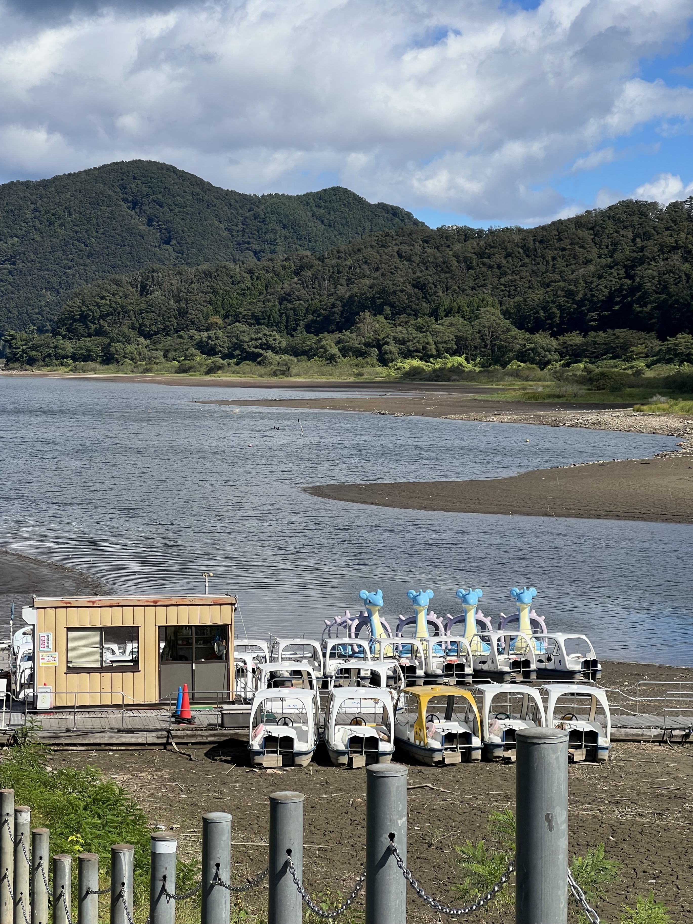 国営みちのく杜の湖畔公園