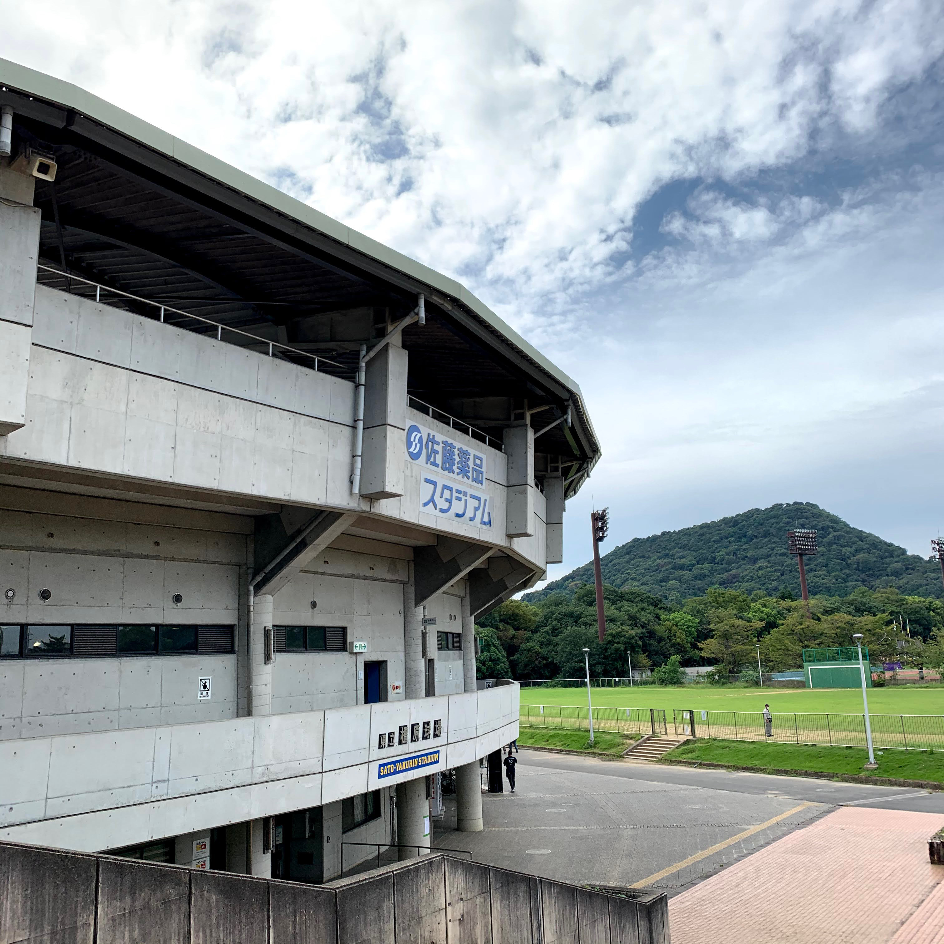 奈良県立橿原公苑野球場