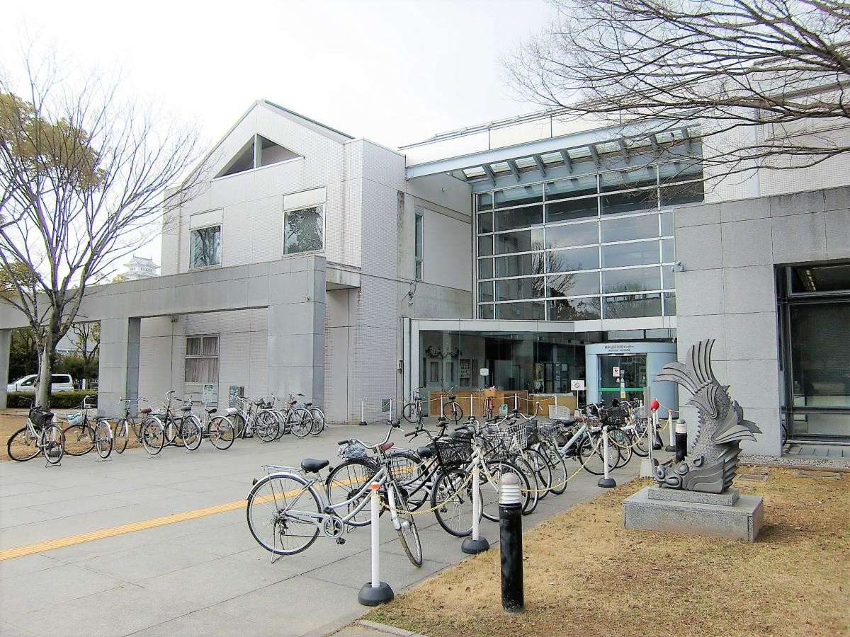 姫路市立図書館