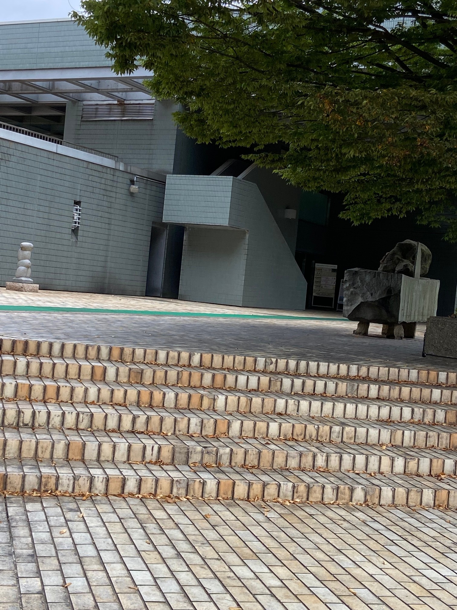 福井県立美術館